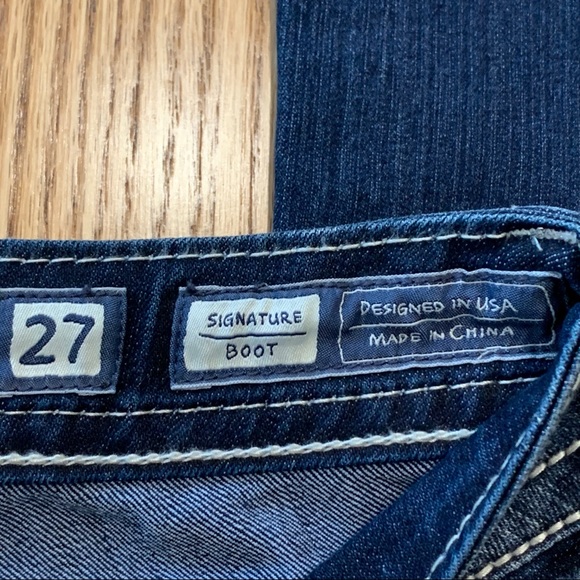 MISS ME Signature Boot Embellished Fleur De Lis Jeans - Picture 9 of 11